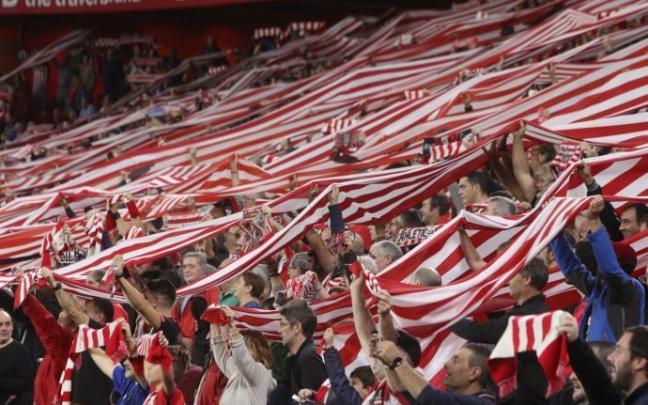 La afición del Athletic en San Mamés. La afición del Athletic en San Mamés.