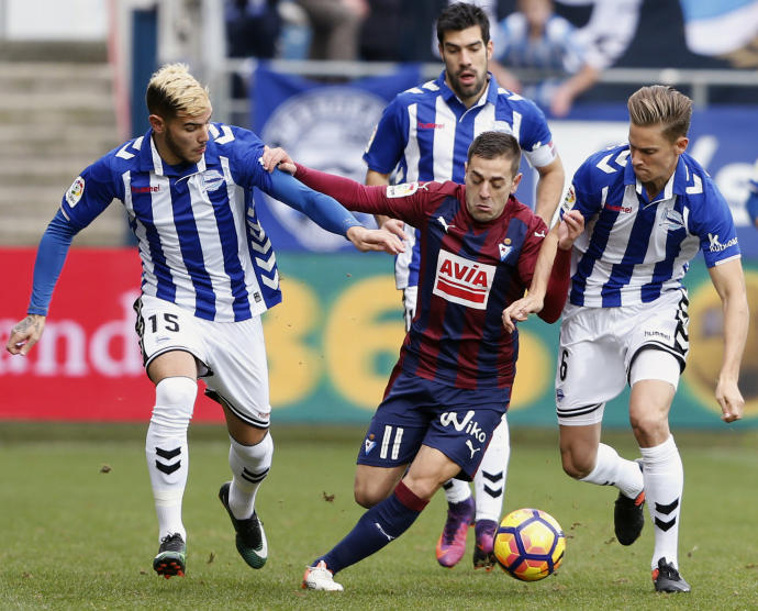 Rubén Peña, contra el Alavés