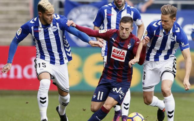 Rubén Peña, contra el Alavés