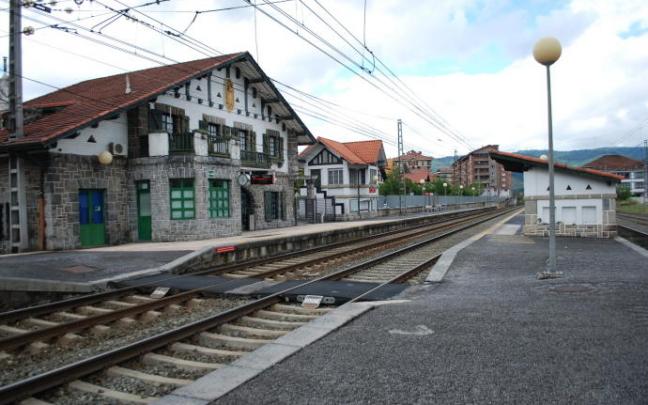 El gestor ferroviario estatal Adif ha adjudicado el contrato de la obra a Comsa por 2,2 millones de euros y un plazo de ejecución de un año El gestor ferroviario estatal Adif ha adjudicado el contrato de la obra a Comsa por 2,2 millones de euros y un plazo de ejecución de un año