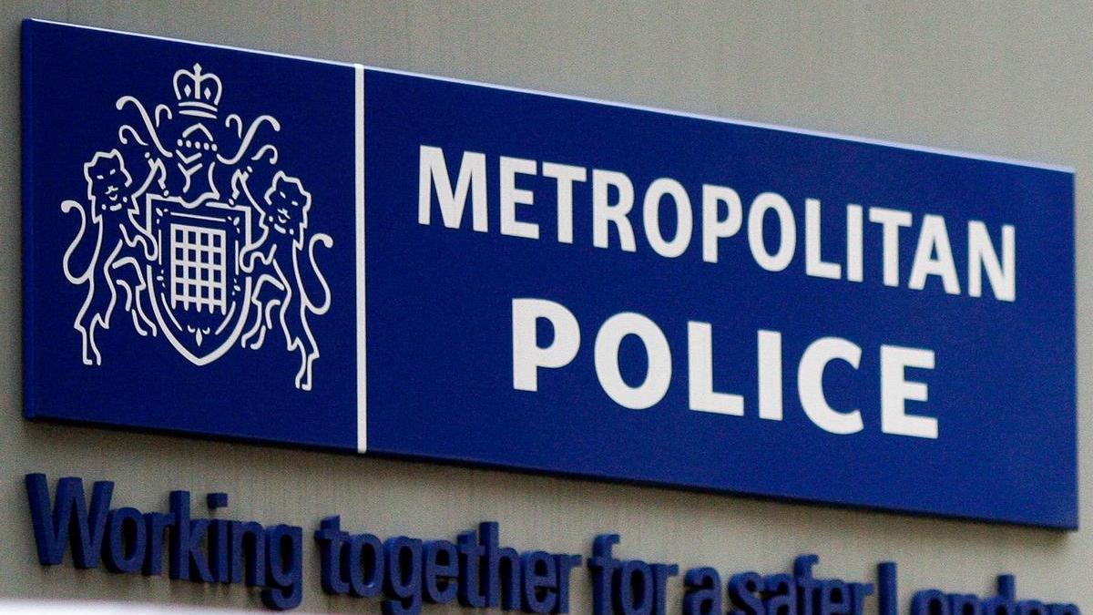 La Policía Metropolitana de Londres ha pedido disculpas a las víctimas por no haber detectado el comportamiento del agente.