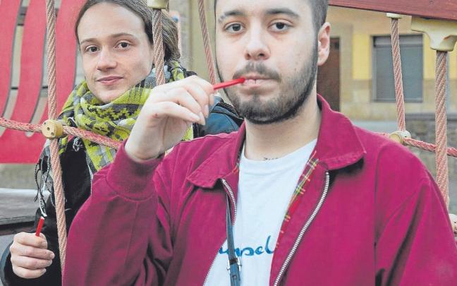 “Escúpete un poco a ti también, hazte un poco de autocrítica, que está guapo,
esa es la gracia”