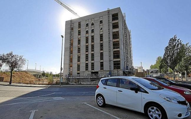 Imagen del edificio proyectado por Nasuvinsa en el Barrio de la Azucarera de Tudela. Imagen del edificio proyectado por Nasuvinsa en el Barrio de la Azucarera de Tudela.