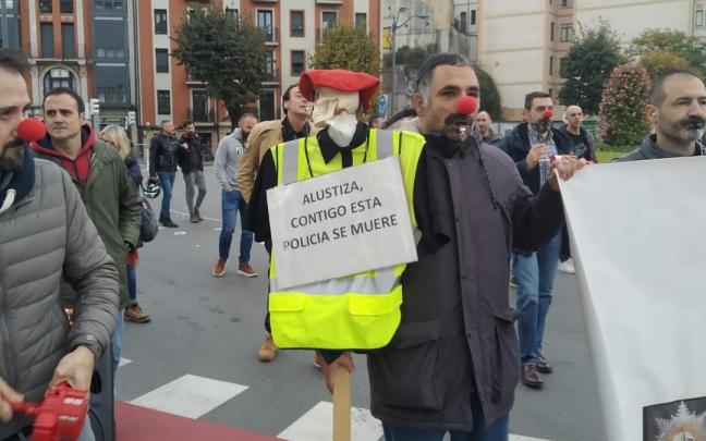 Policías municipales de Bilbao protestan contra la "deriva" del cuerpo