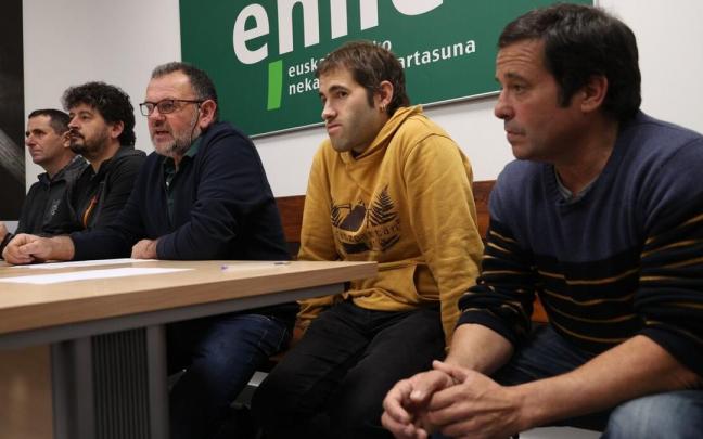 Lorenzo Sarratea, Patxiku Irisarri, Fermín Gorraiz, Josu Joraruia y Patxi Zalba. Lorenzo Sarratea, Patxiku Irisarri, Fermín Gorraiz, Josu Joraruia y Patxi Zalba.