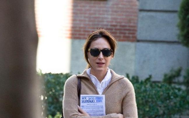 Tamara Falcó, saliendo de misa.