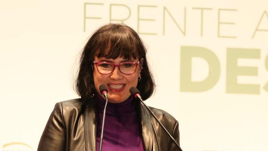 Ana Ibarra introduce “Los Pirineos frente al reto de la despoblación”