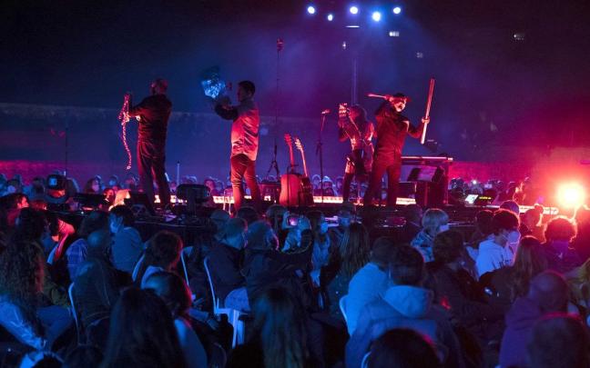 Espect&aacute;culo del grupo Suakai en el Festival de las Murallas 2021.