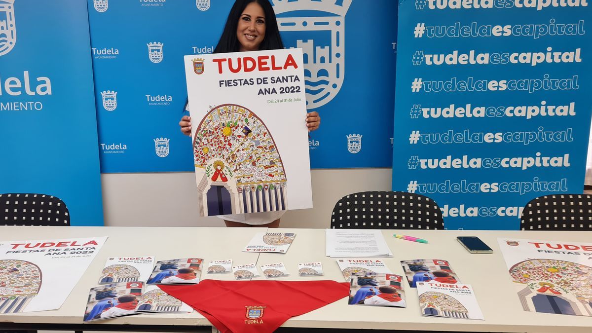 La concejala de Festejos de Tudela presentando el programa de fiestas 2022