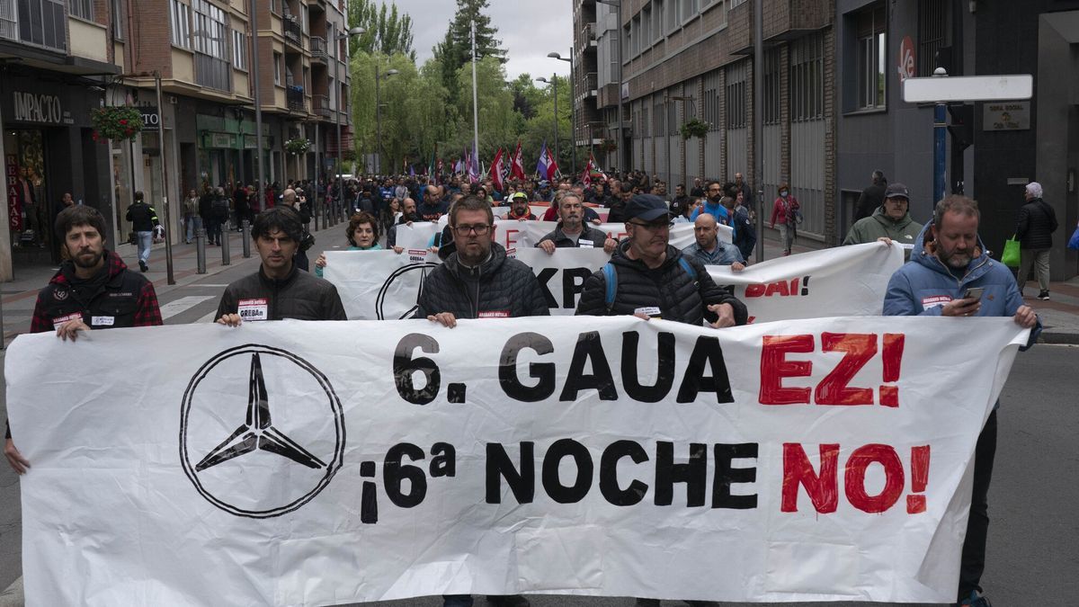 Manifestación de Mercedes y el Metal alavés en Vitoria