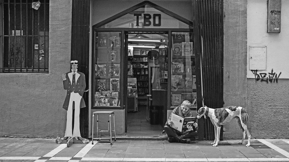 Fachada del comercio TBO, en la calle de la Merced desde 1983.