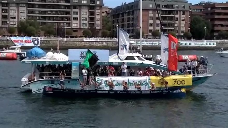 Urdaibai celebra el título de Liga junto a su afición