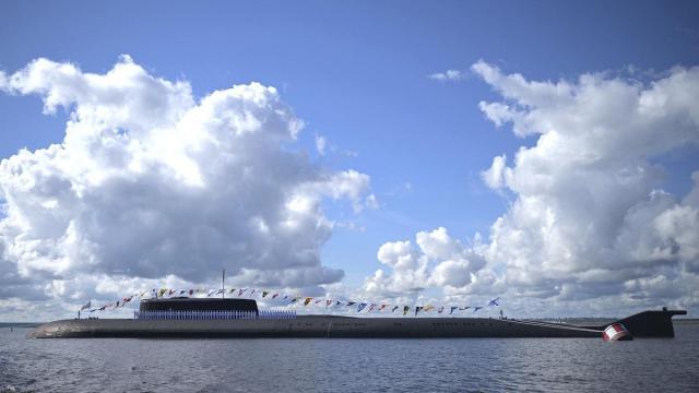 El submarino ruso 'K-266 Orel' en un acto en Kronstadt, Rusia. El submarino ruso 'K-266 Orel' en un acto en Kronstadt, Rusia.