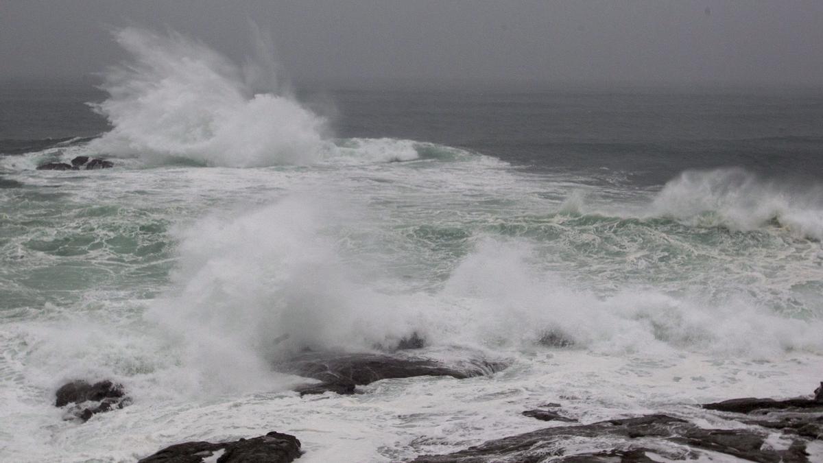 Las olas podrían llegar hasta los 4,5 metros de altura.