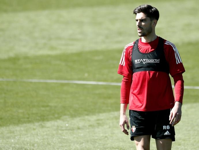 Nacho Vidal, durante un entrenamiento con Osasuna.