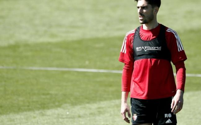 Nacho Vidal, durante un entrenamiento con Osasuna.