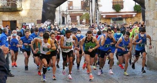 Salida del primer grupo de la San Silvestre de Altsasu - Memorial Mario Lopez de Uralde.