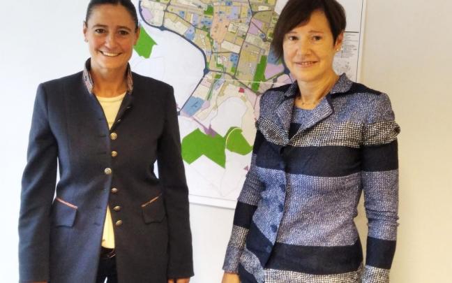 Mireia Elkoroiribe y Sara Oceja, en la presentaci&oacute;n de ayer.