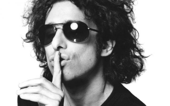 El argentino Andr&eacute;s Calamaro ha reeditado su disco clave, &lsquo;Honestidad brutal&rsquo;.