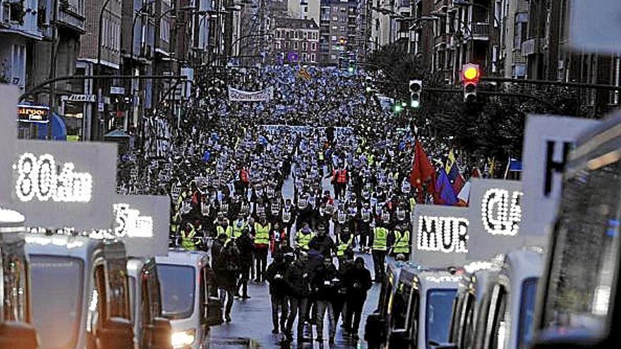 Vista general de la marcha contra la dispersión que todos los años han organizado Sare y otras plataformas. | FOTO: O. GONZÁLEZ