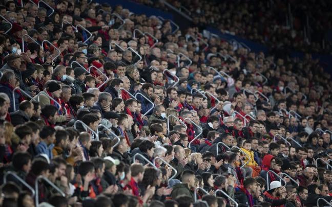 La grada del El Sadar, durante el último duelo contra el Madrid.