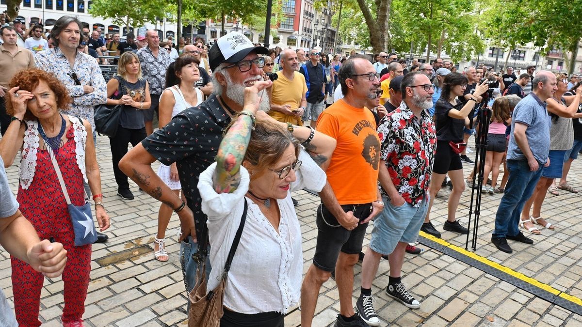 Numeroso p&uacute;blico asisti&oacute; a los conciertos en El Arenal.
