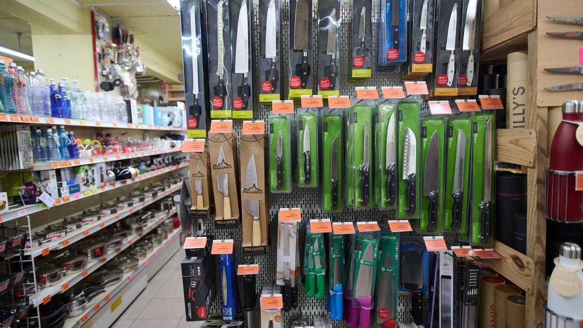 Una amplia gama de cuchillos de la ferretería Iturrama