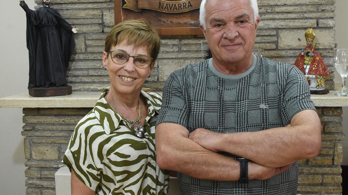 El matrimonio compuesto por María Eugenia Ibáñez y Raúl Amatriain, que se conocieron en el centro de Rosario.