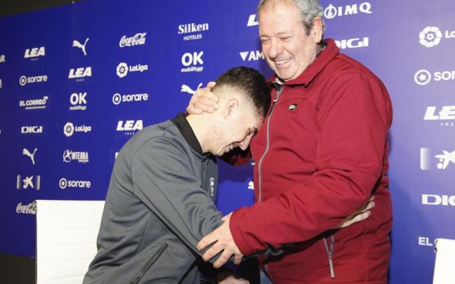 En im&aacute;genes: Presentaci&oacute;n de Panichelli con el Alav&eacute;s