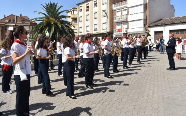 Las Santas Reliquias retornan a la calle en San Adri&aacute;n