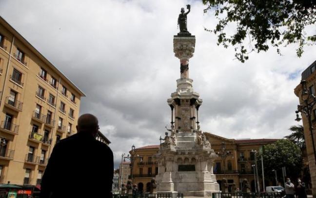 Imagen del Monumento a los Fueros. Imagen del Monumento a los Fueros.