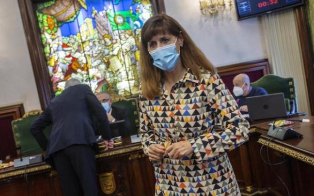 Maite Esporrín, portavoz del PSN, en un Pleno anterior. Maite Esporrín, portavoz del PSN, en un Pleno anterior.