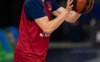 Hanzlik, en un entrenamiento en el Buesa. Hanzlik, en un entrenamiento en el Buesa.