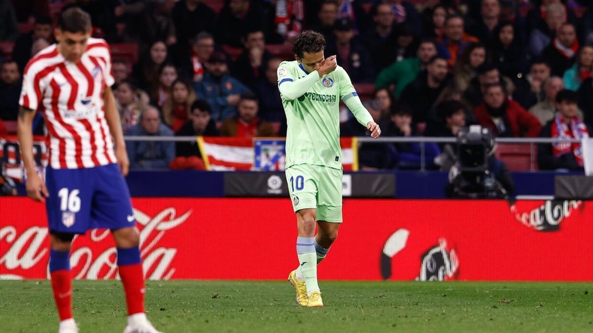 Enes Unal del Getafe celebra su gol frente al Atlético de Madrid