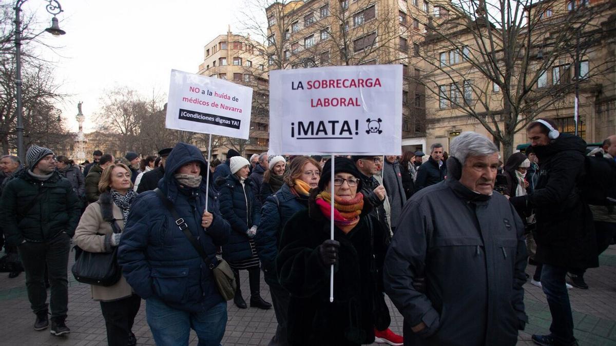 Manifestación organizada por el Sindicato Médico de Navarra (SMN) por la mejora de las condiciones económicas y laborales