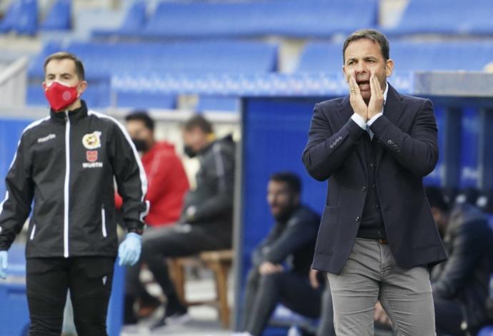 Javi Calleja, durante el choque frente al Granada en Mendizorroza.