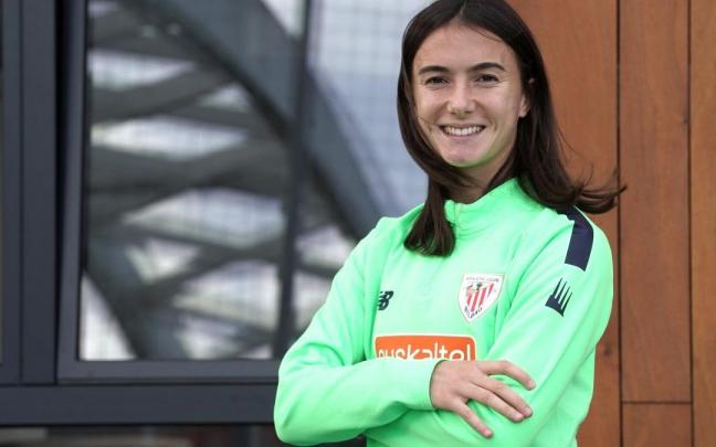 Ane Azkona posa en Lezama