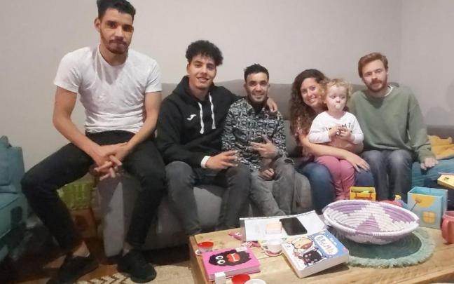 Personas participantes en una de las comidas organizadas.