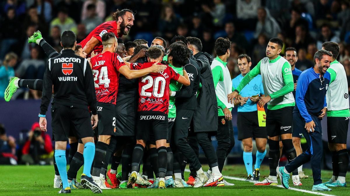 Los jugadores del Mallorca celebran uno de los goles ante el Villarreal