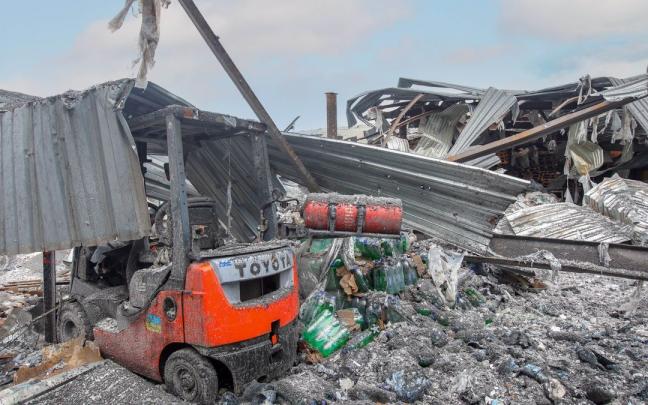 Informan de nuevos ataques con misiles en la región de Járkov.