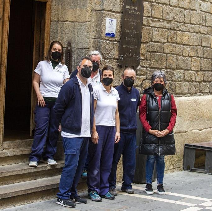 En la foto José Mari Mitxlena, Iñigo Unanua, Mertxe Irigoyen, Justo Santxonea, Itziar Unanua y Mari Carmen Urtea.