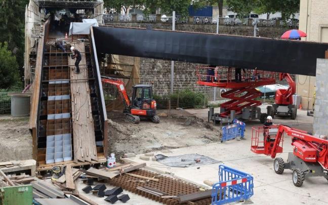 Obras en la pasarela del Labrit