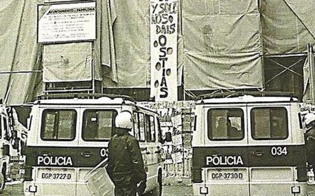 Fachada de la Casa Consistorial en obras, 1992