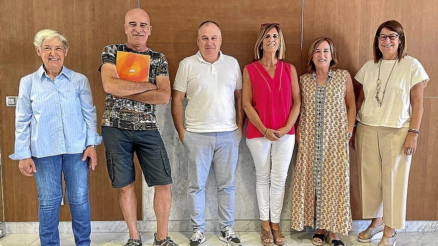 Responsables de los euskaltegis y el barnetegi presentaron el curso acad&eacute;mico.