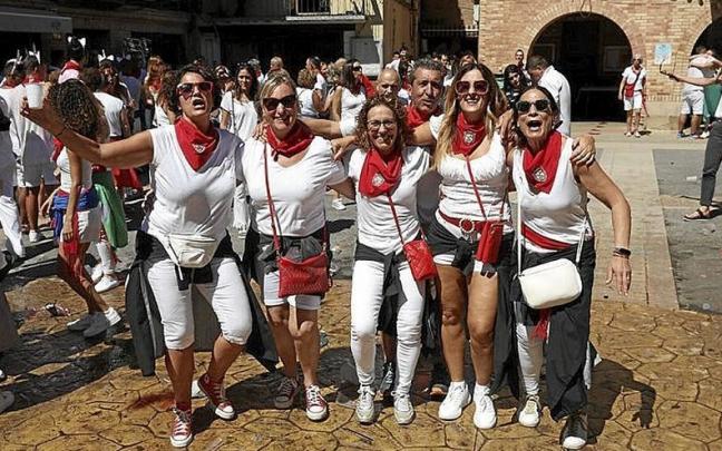 Las marcillesas se dejan la garganta tras vivir un emotivo ‘Comenzón’. Las marcillesas se dejan la garganta tras vivir un emotivo ‘Comenzón’.