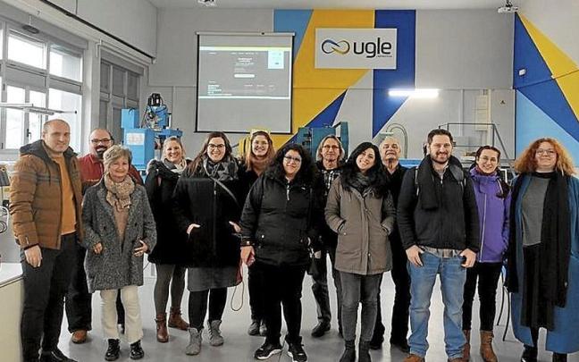 Lan jardunaldian parte hartu duten irakasleak. | ARGAZKIA: UGLE Lan jardunaldian parte hartu duten irakasleak. | ARGAZKIA: UGLE