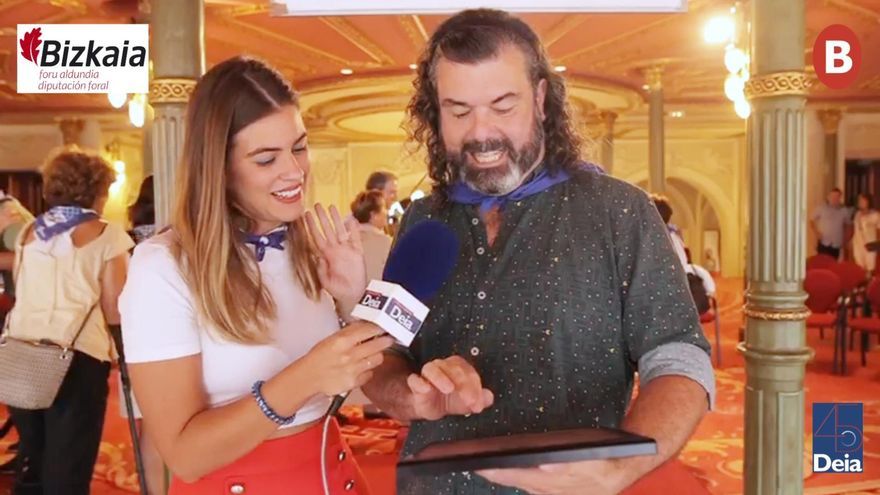 Entrevista a Txema en el concurso de acrósticos