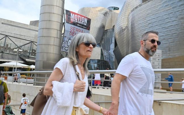 Turistas estos días en el Guggenheim