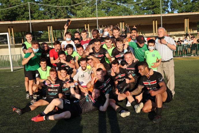 La plantilla del Beti Kozkor, el día que celebró el pase a la final del play off