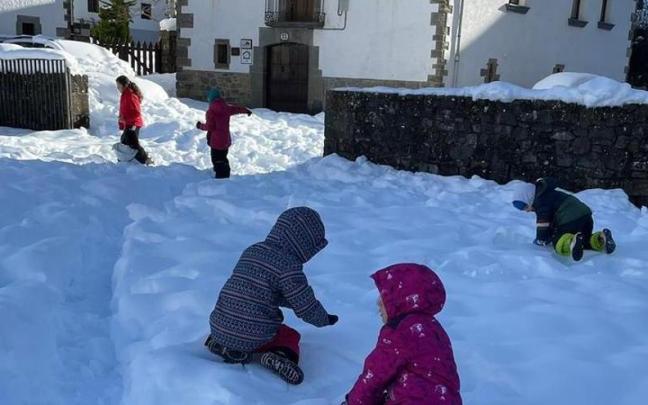 De vuelta a las clases en Roncal y Otsagabia. De vuelta a las clases en Roncal y Otsagabia.